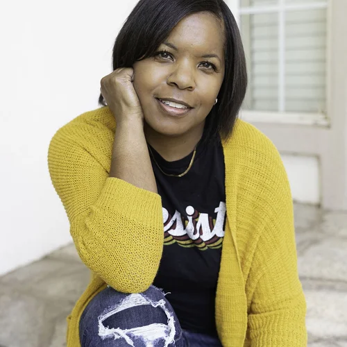 Stephanie L Elie headshot